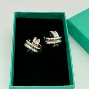 VINTAGE TIFFANY & Co  “X” Large Clip-on Earrings